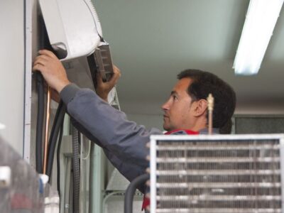 Montaje y mantenimiento de instalaciones de climatización y ventilación-extracción.